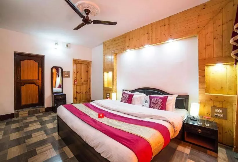 Oyo 5395 Maple Inn Resort