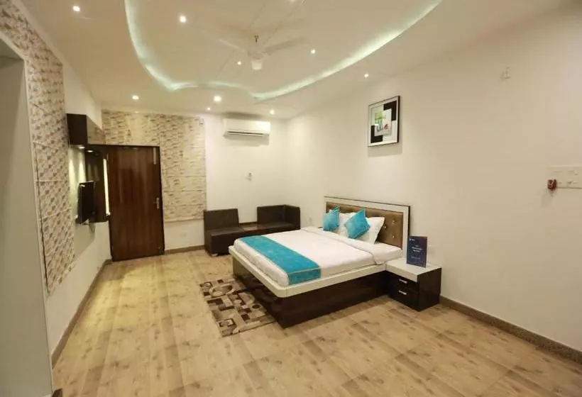 Oyo 8837 Hotel Surya Galaxy