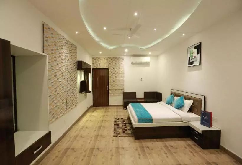 Oyo 8837 Hotel Surya Galaxy