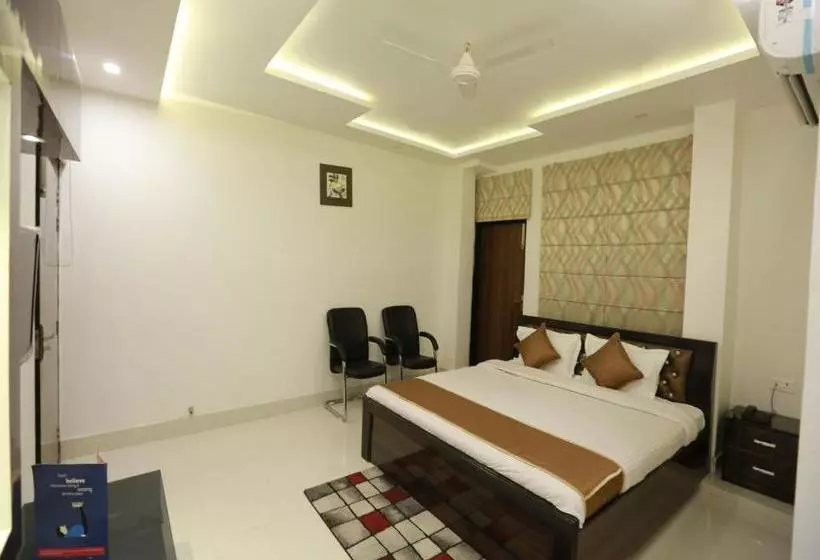Oyo 8837 Hotel Surya Galaxy