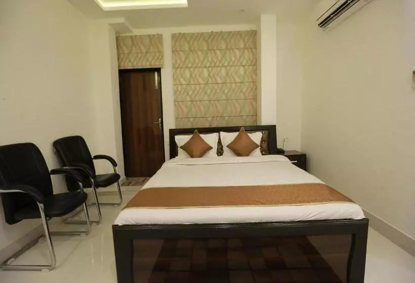 Oyo 8837 Hotel Surya Galaxy