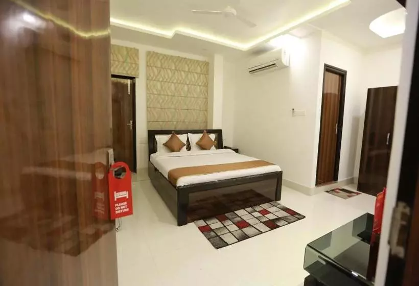 Oyo 8837 Hotel Surya Galaxy