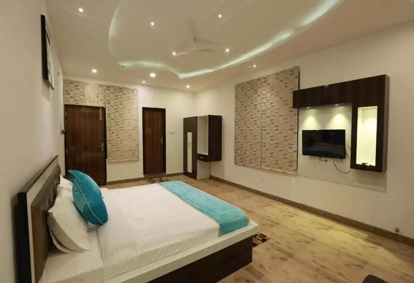 Oyo 8837 Hotel Surya Galaxy