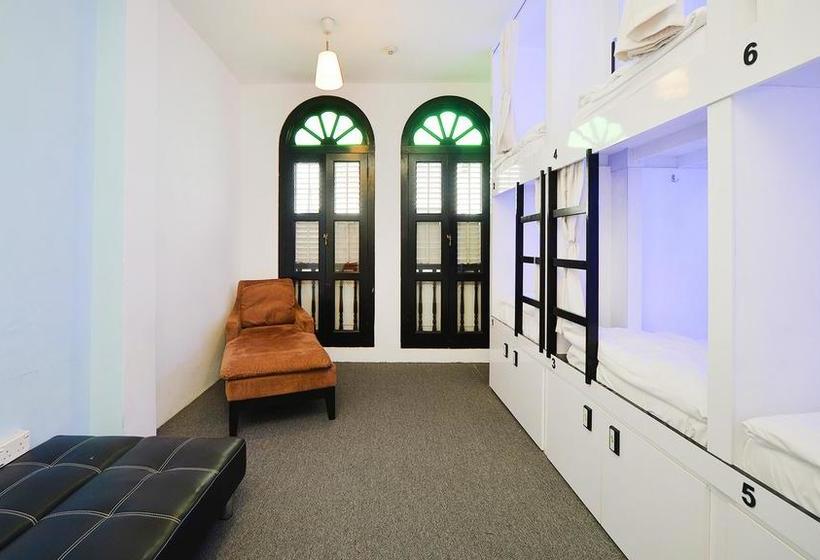 Zen Hostel Mosque Street