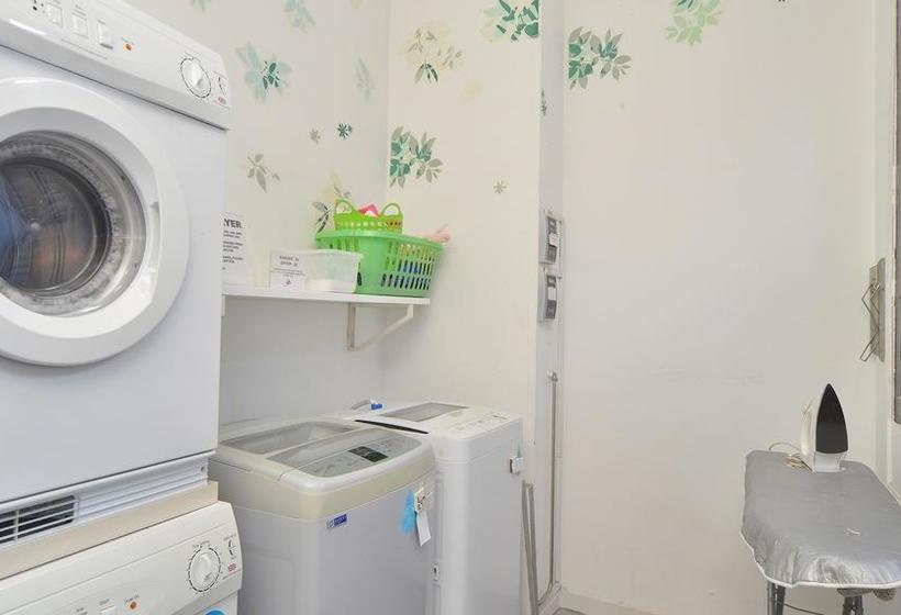 Zen Hostel Mosque Street