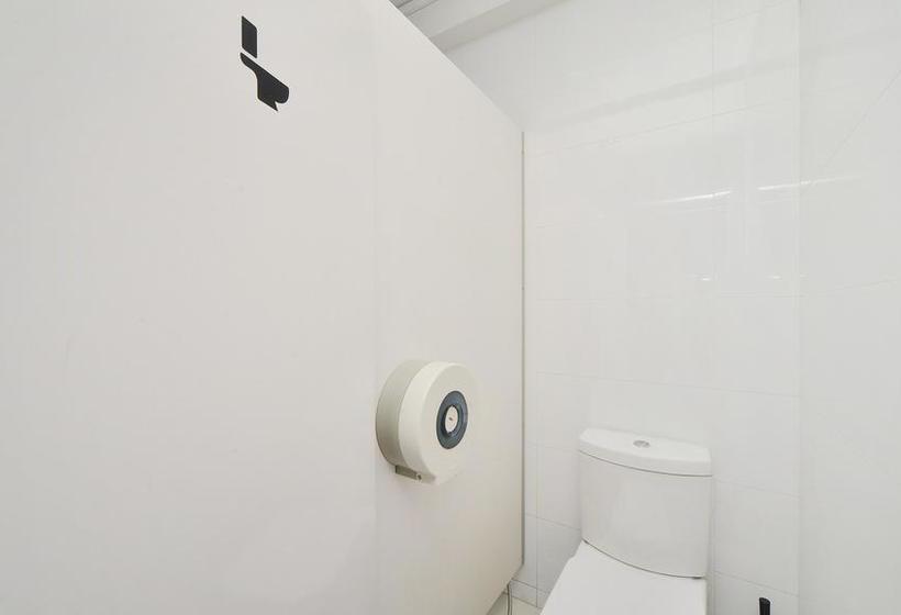 Zen Hostel Mosque Street