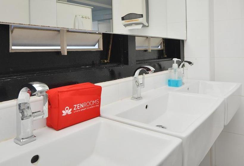 Zen Hostel Mosque Street