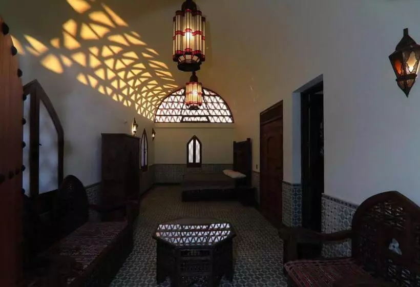 Aamiaismajoitus (B&B) Nomada