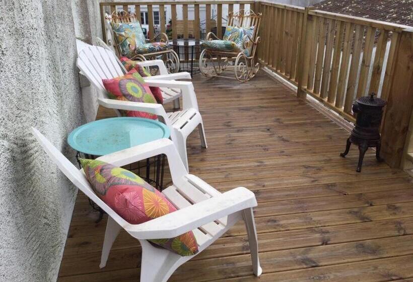 민박 The Corner Properties