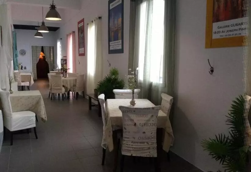 ベッドアンドブレックファースト The Corner Properties