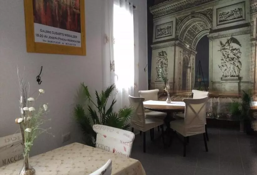 ベッドアンドブレックファースト The Corner Properties