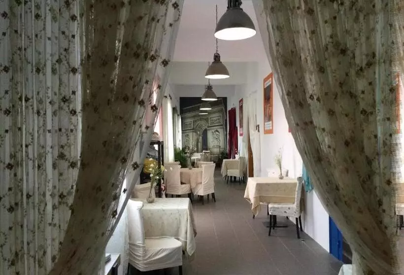 ベッドアンドブレックファースト The Corner Properties