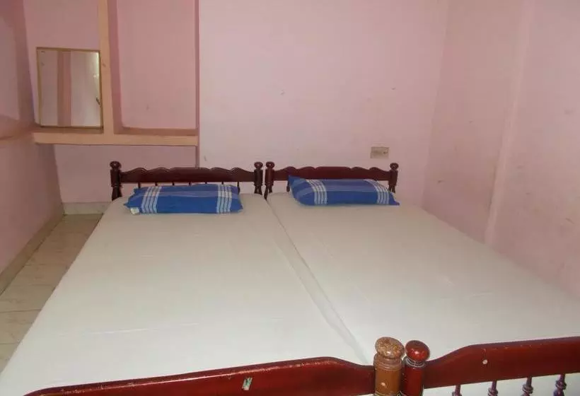 ホテル Hariprasadam