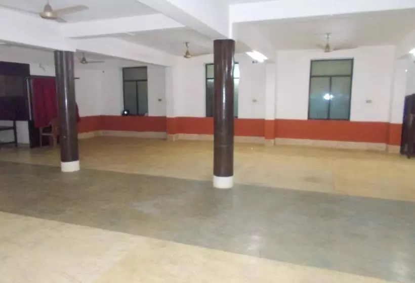 ホテル Hariprasadam
