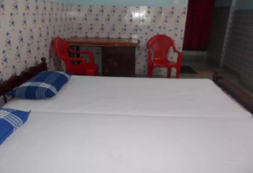 ホテル Hariprasadam