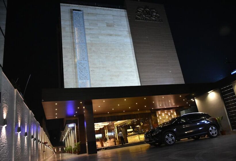 هتل Millennium Inn