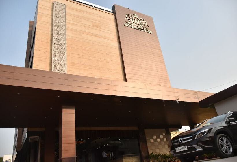 هتل Millennium Inn