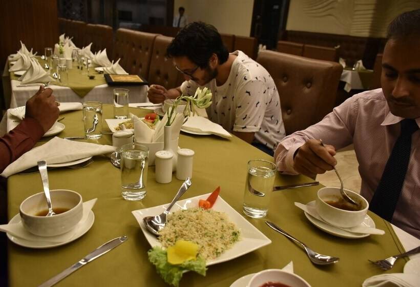 هتل Millennium Inn