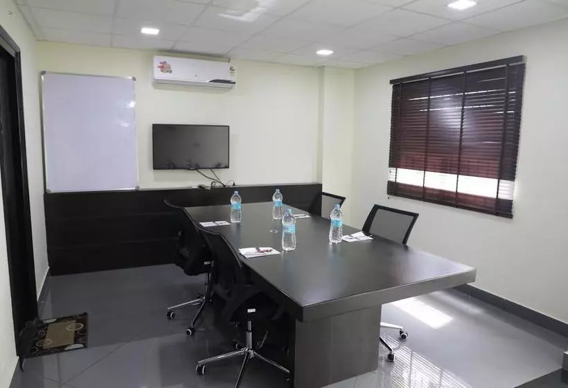 Hotel Treebo Trend Raj Residency