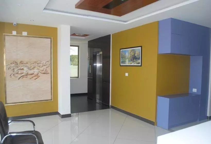 Hotel Treebo Trend Raj Residency