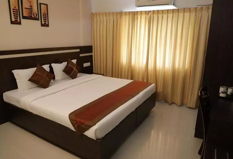 Hotel Treebo Trend Raj Residency