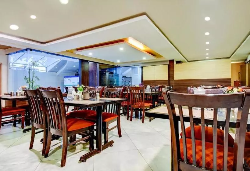 Hotel Treebo Trend Raj Residency