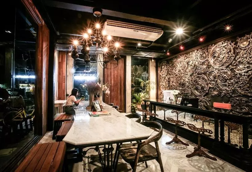 هاستل Shade House   Phuket Downtown