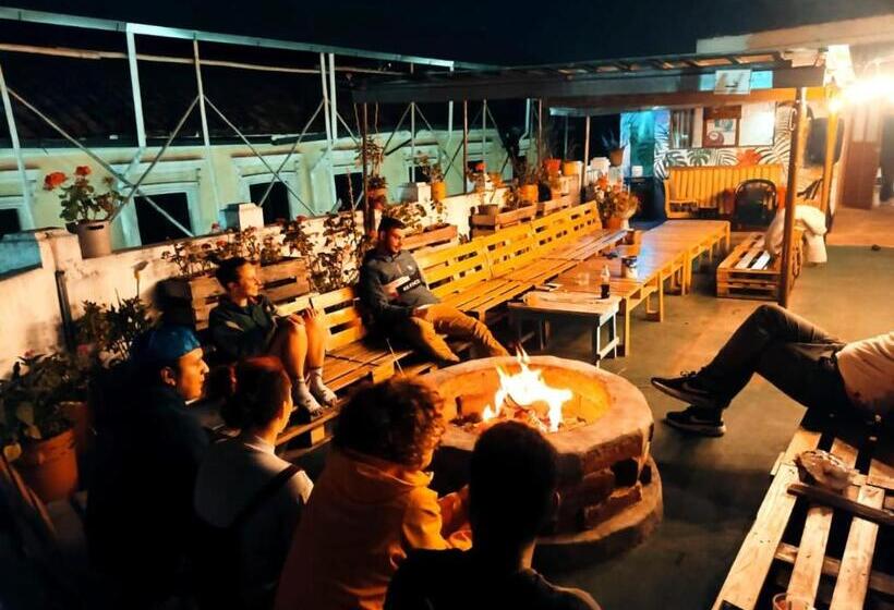 Retkeilymaja Vibes Aurik