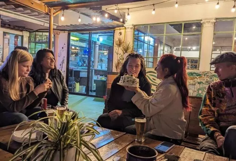 Retkeilymaja Vibes Aurik