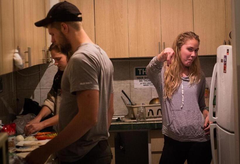 Retkeilymaja Vibes Aurik