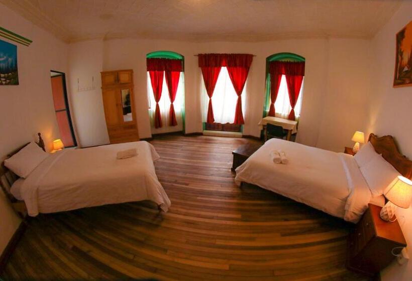 Retkeilymaja Vibes Aurik