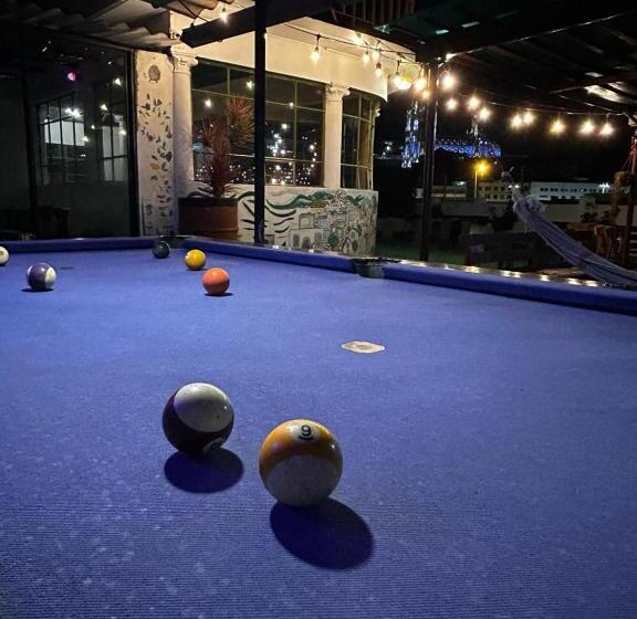 Retkeilymaja Vibes Aurik