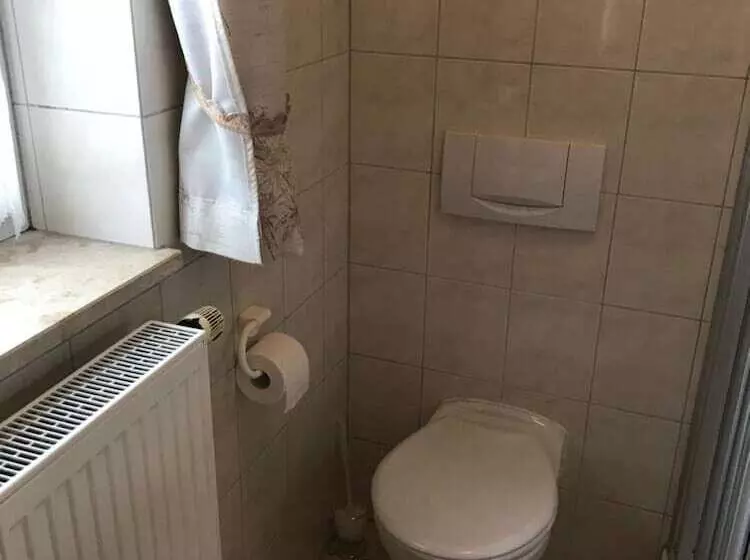 ベッドアンドブレックファースト Jurahof Wuermser