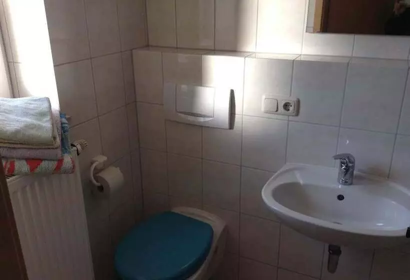 ベッドアンドブレックファースト Jurahof Wuermser