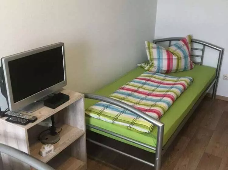 ベッドアンドブレックファースト Jurahof Wuermser