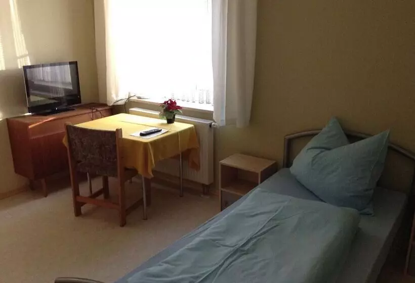 ベッドアンドブレックファースト Jurahof Wuermser