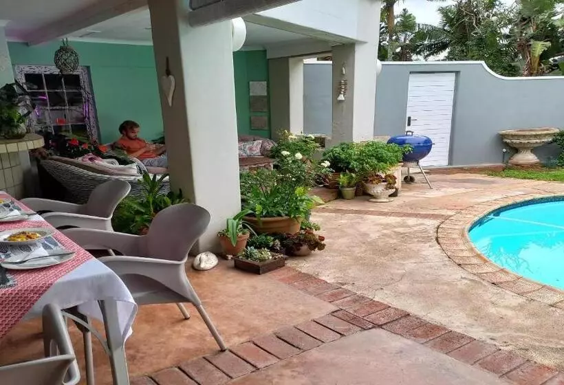 Aamiaismajoitus (B&B) Villa Roc Guesthouse   Solar Power