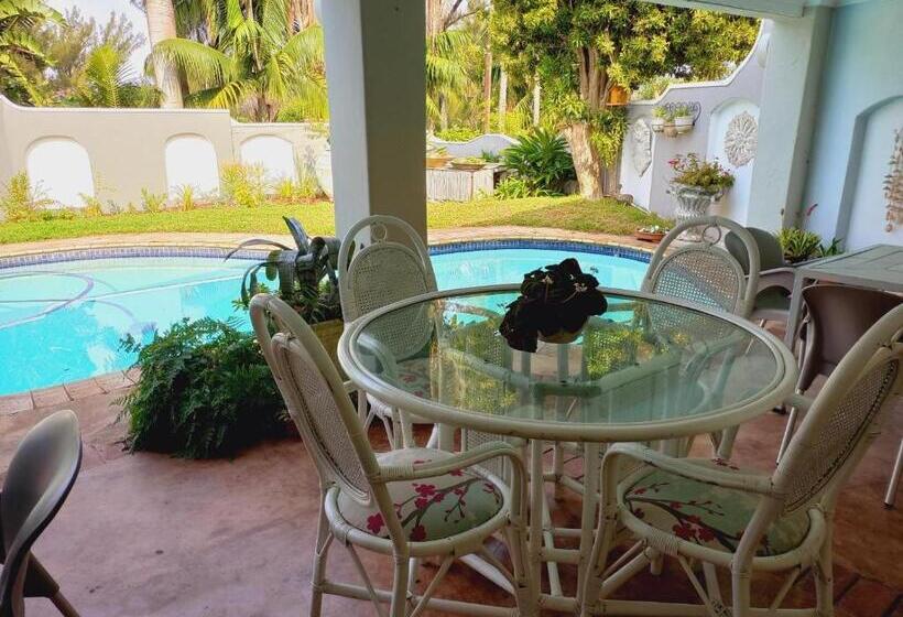 住宿加早餐  Villa Roc Guesthouse   Solar Power