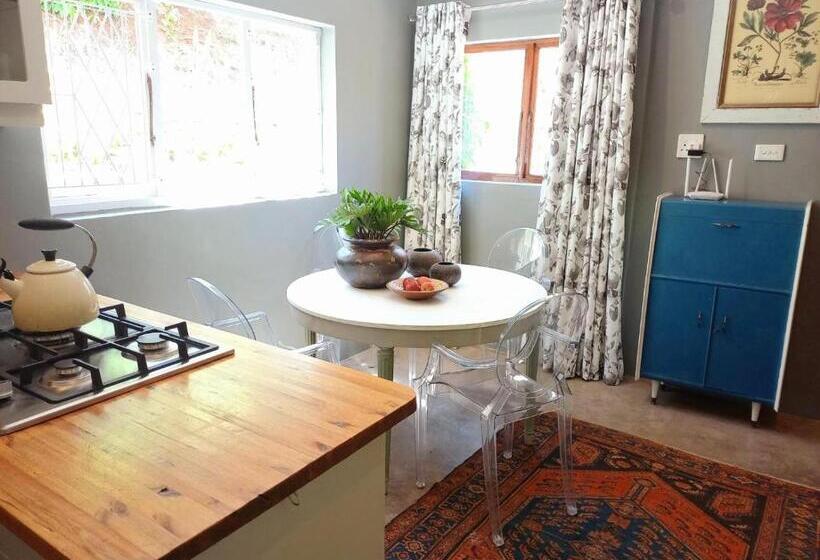 住宿加早餐  Villa Roc Guesthouse   Solar Power