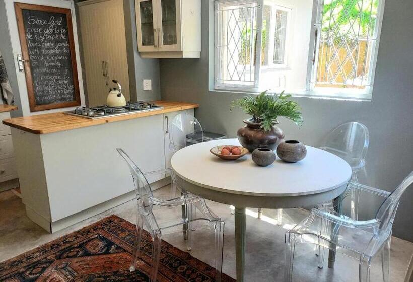 住宿加早餐  Villa Roc Guesthouse   Solar Power