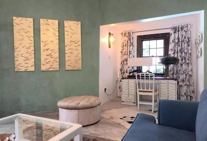 Aamiaismajoitus (B&B) Villa Roc Guesthouse   Solar Power