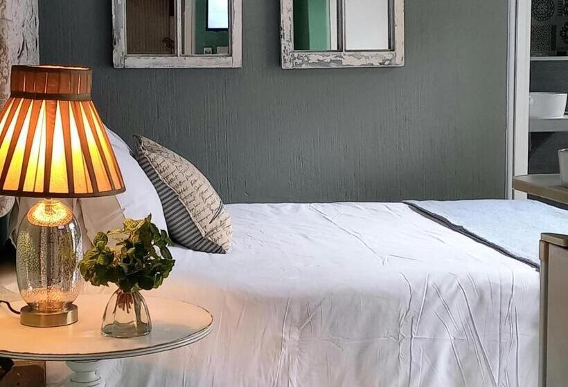 住宿加早餐  Villa Roc Guesthouse   Solar Power