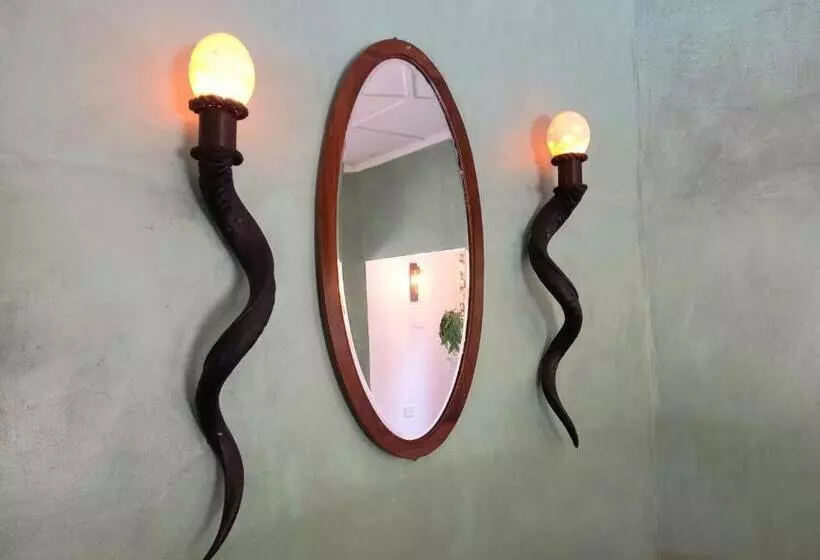 Aamiaismajoitus (B&B) Villa Roc Guesthouse   Solar Power