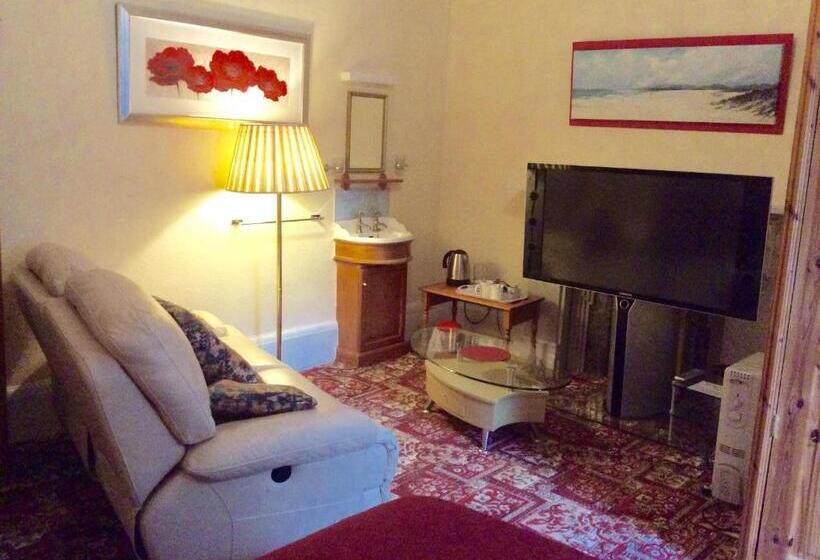 Cavell House Bed And Breakfast