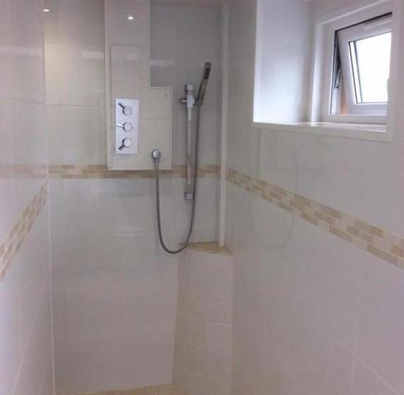 Cavell House Bed And Breakfast