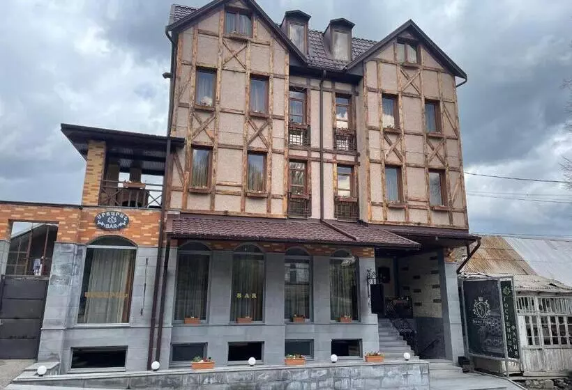 Hotelli Faria Boutique