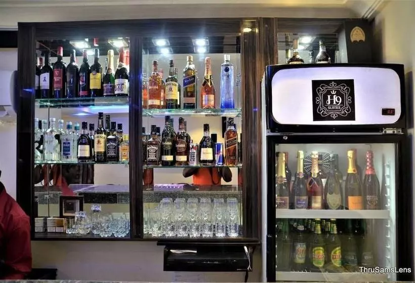 Hotel H9 Suites