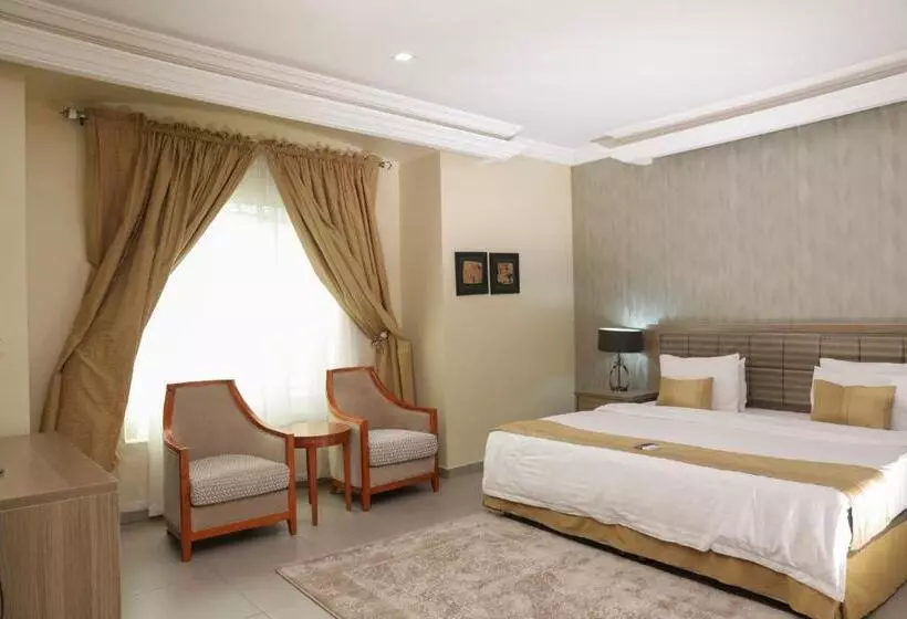 هتل Heritage Continental