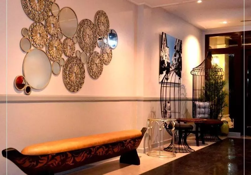 هتل Paradores De Vigan