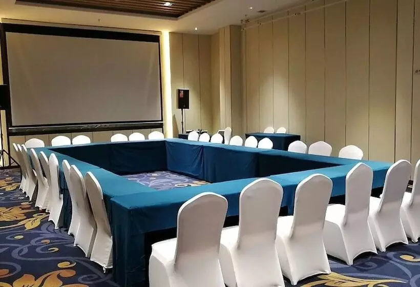 Hotelli Qinhuangdao Btg Jinglun